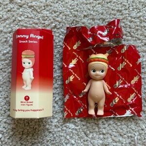 Sonny Angel snack series chicken sandwich